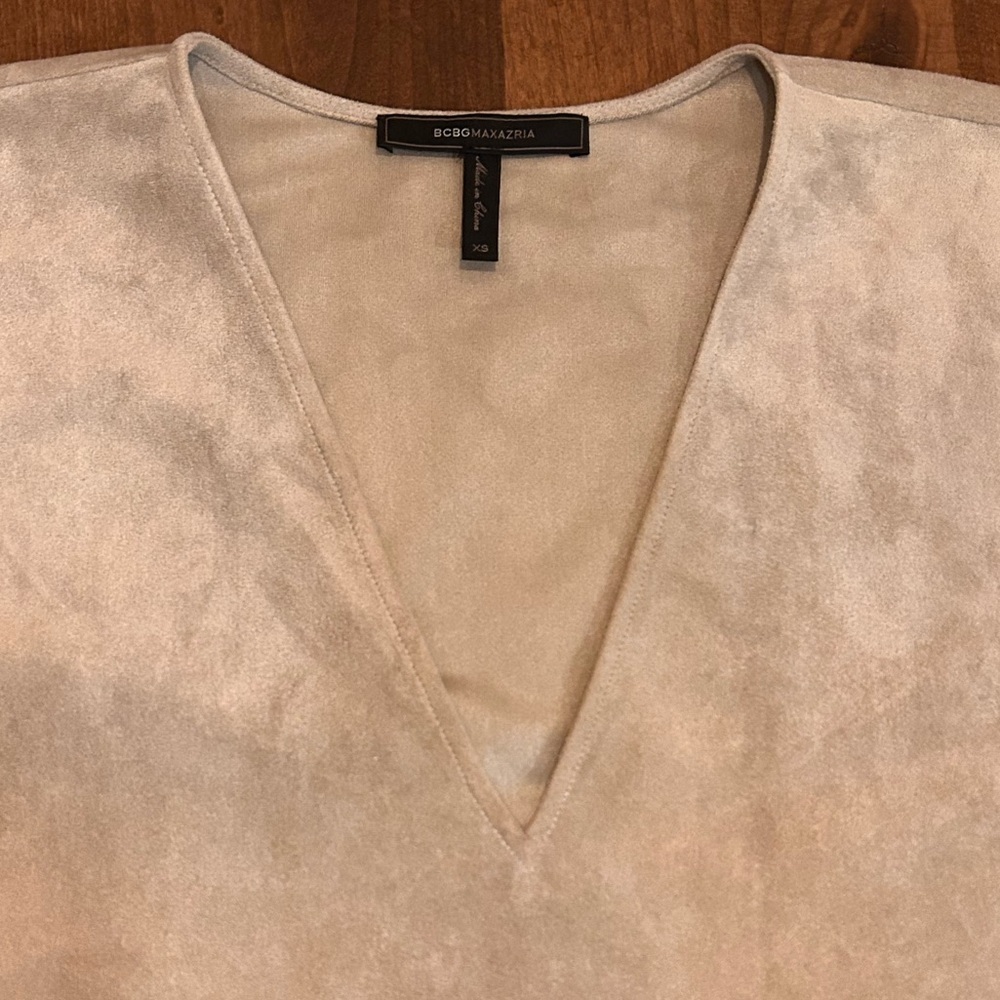 BCBGMAXAZRIA Faux Suede 3/4 Sleeve V-Neck Belted Dress - Picture 7 of 8